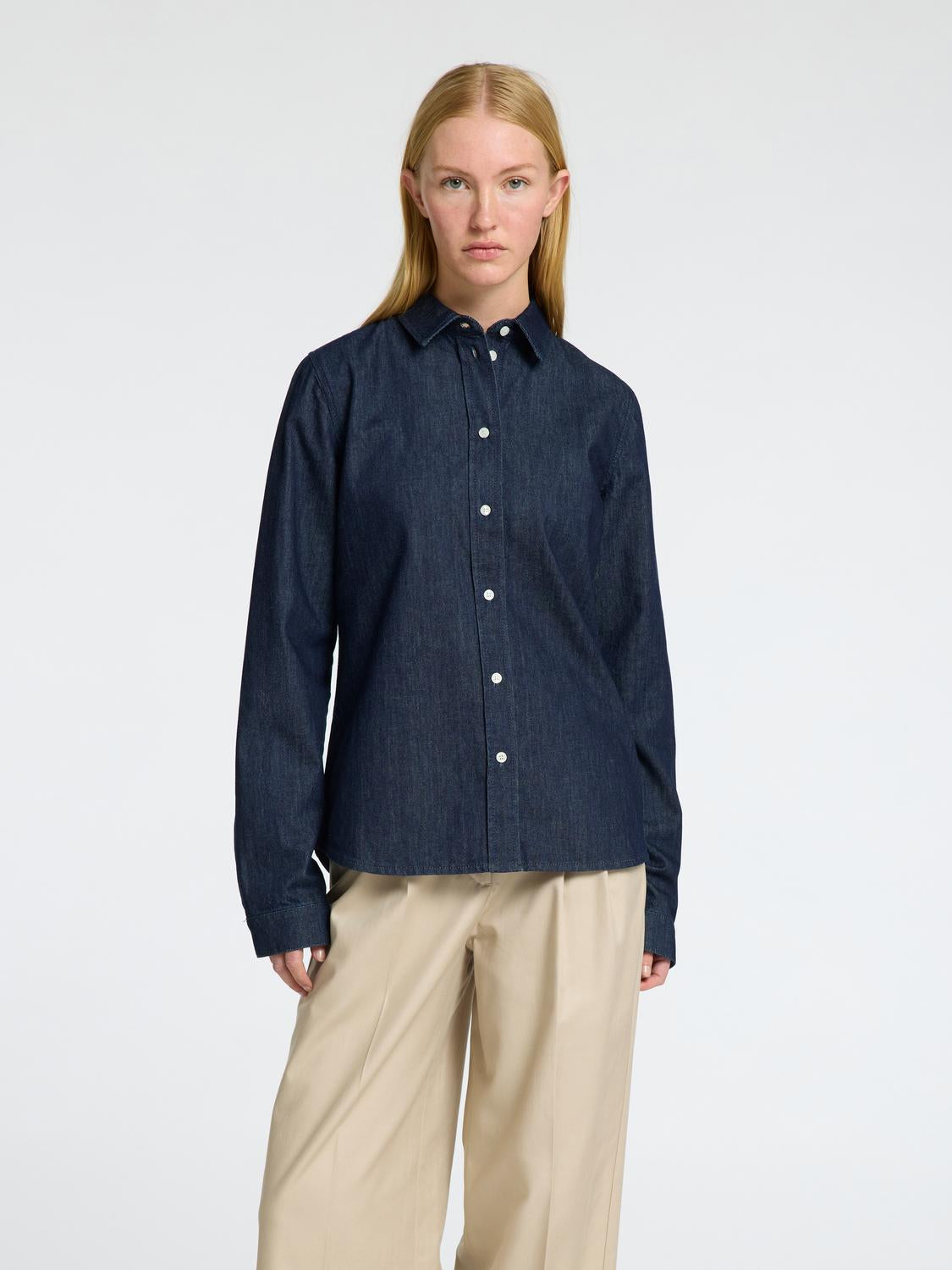 model_shot-front