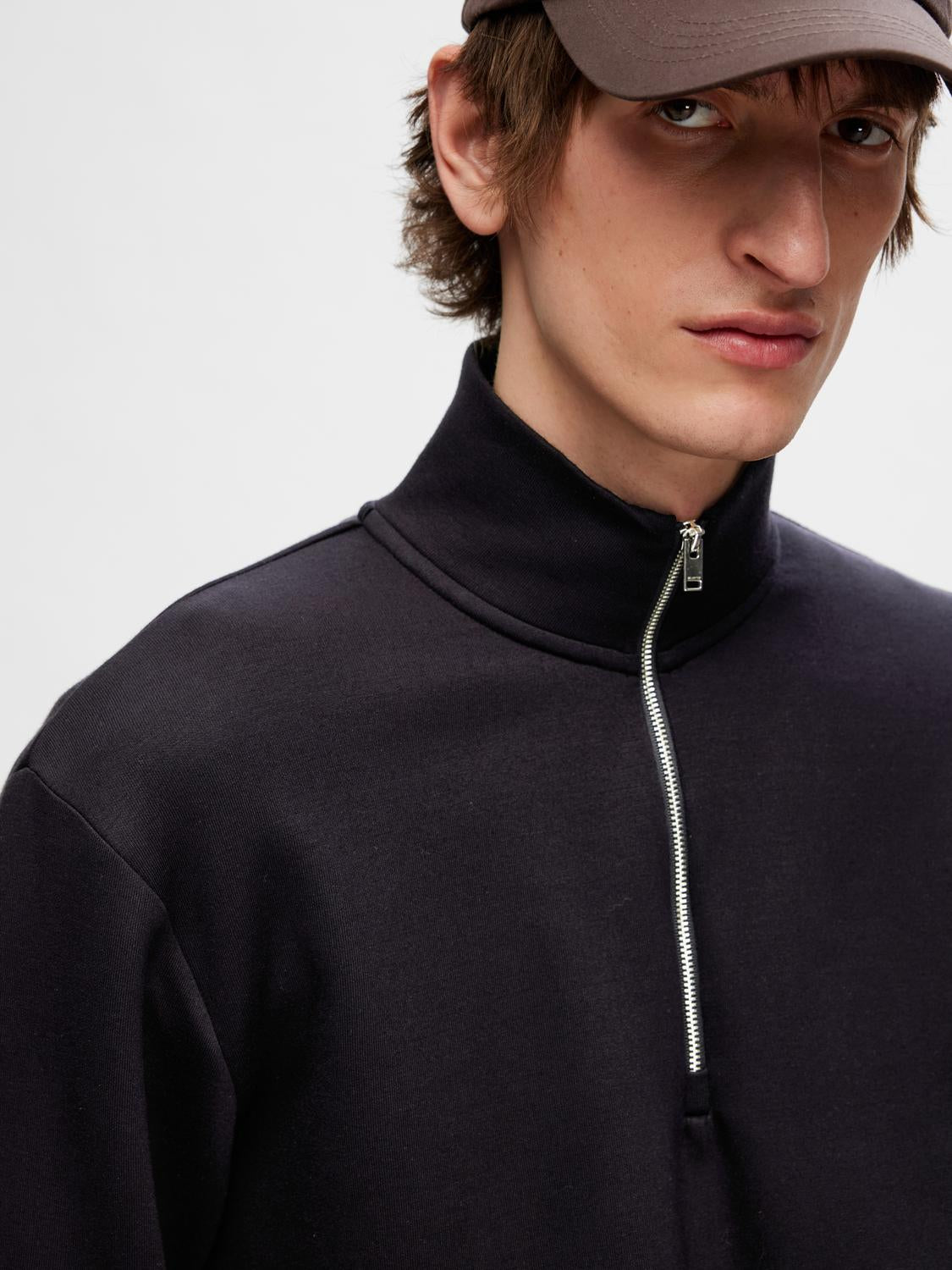 model_shot-detail