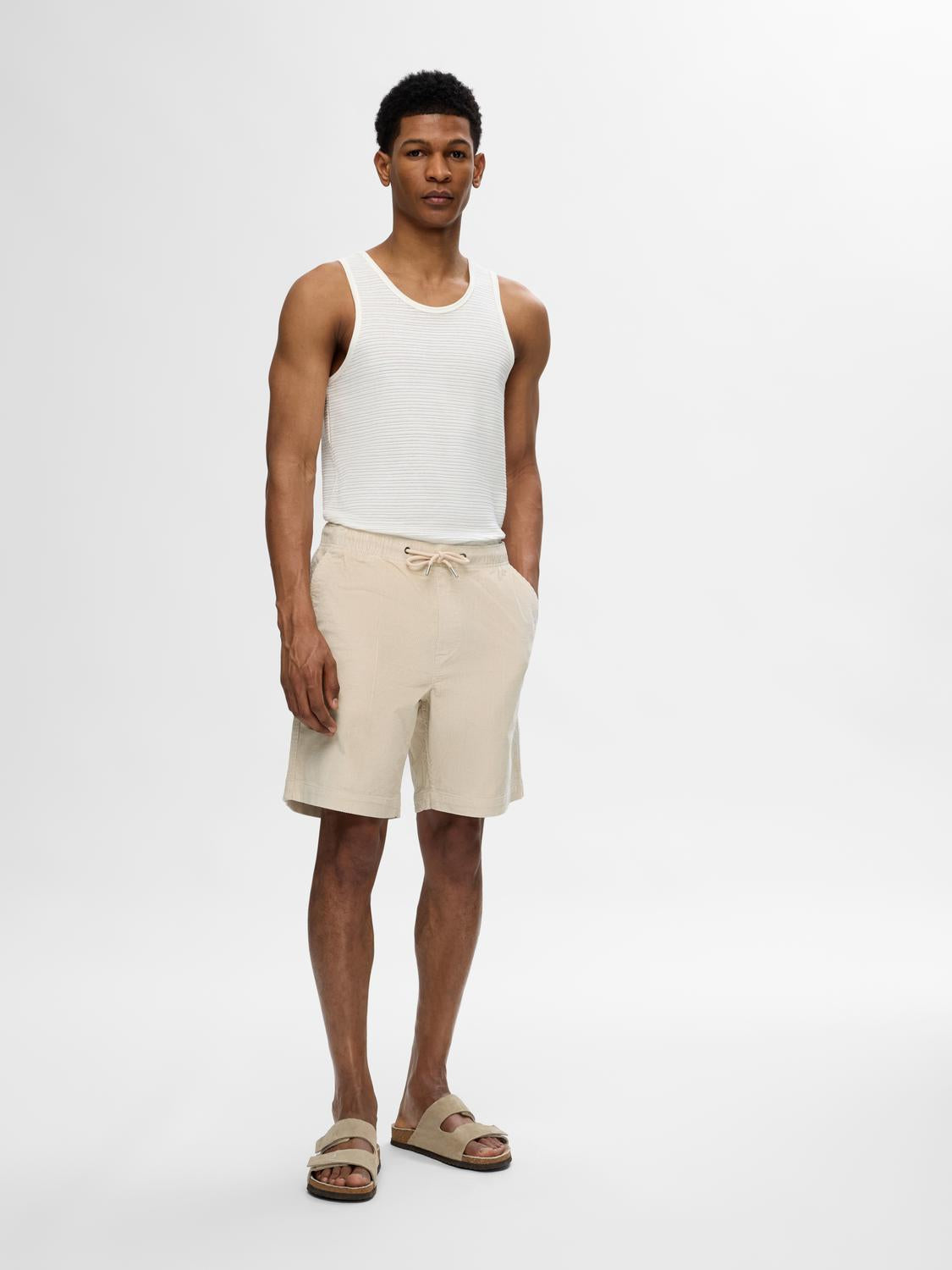 model_shot-front_full