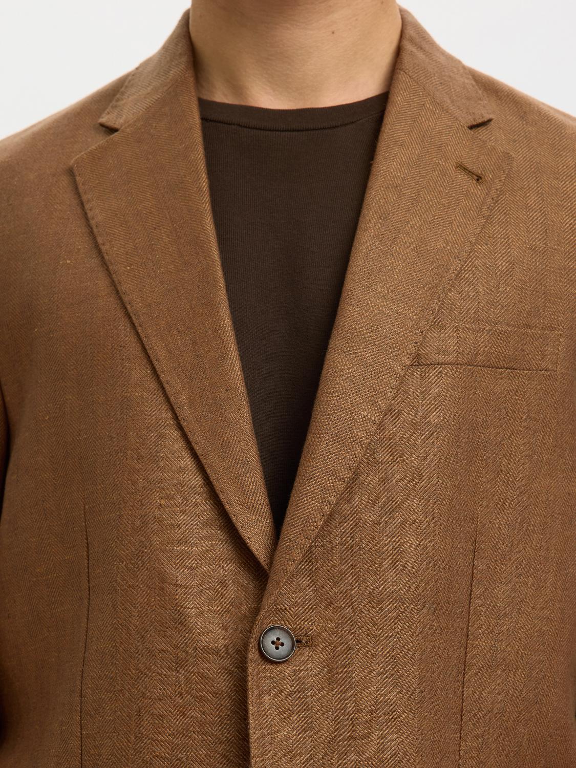 model_shot-detail