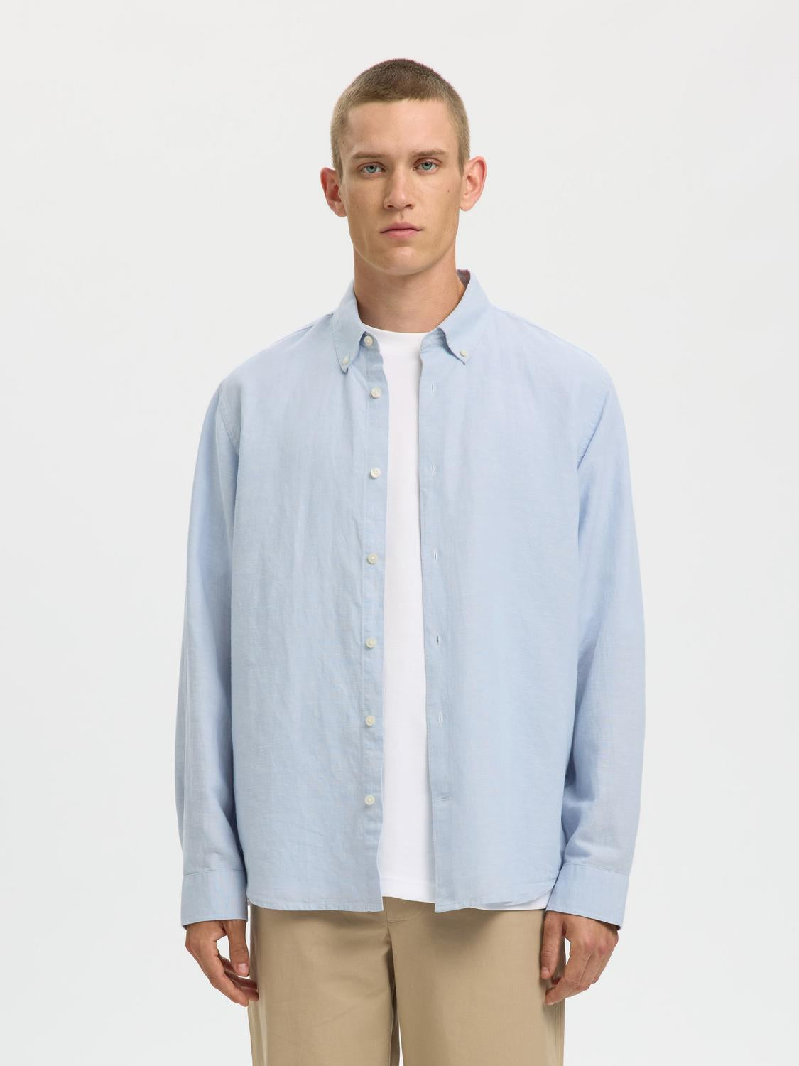 model_shot-front