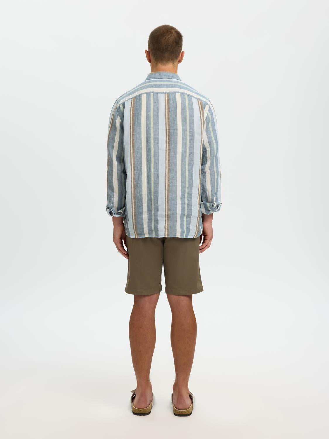 model_shot-back