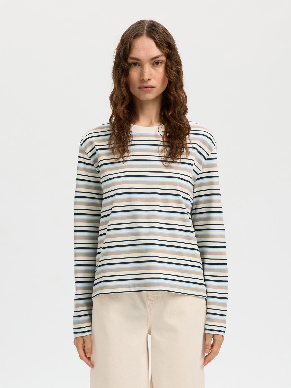 model_shot-front