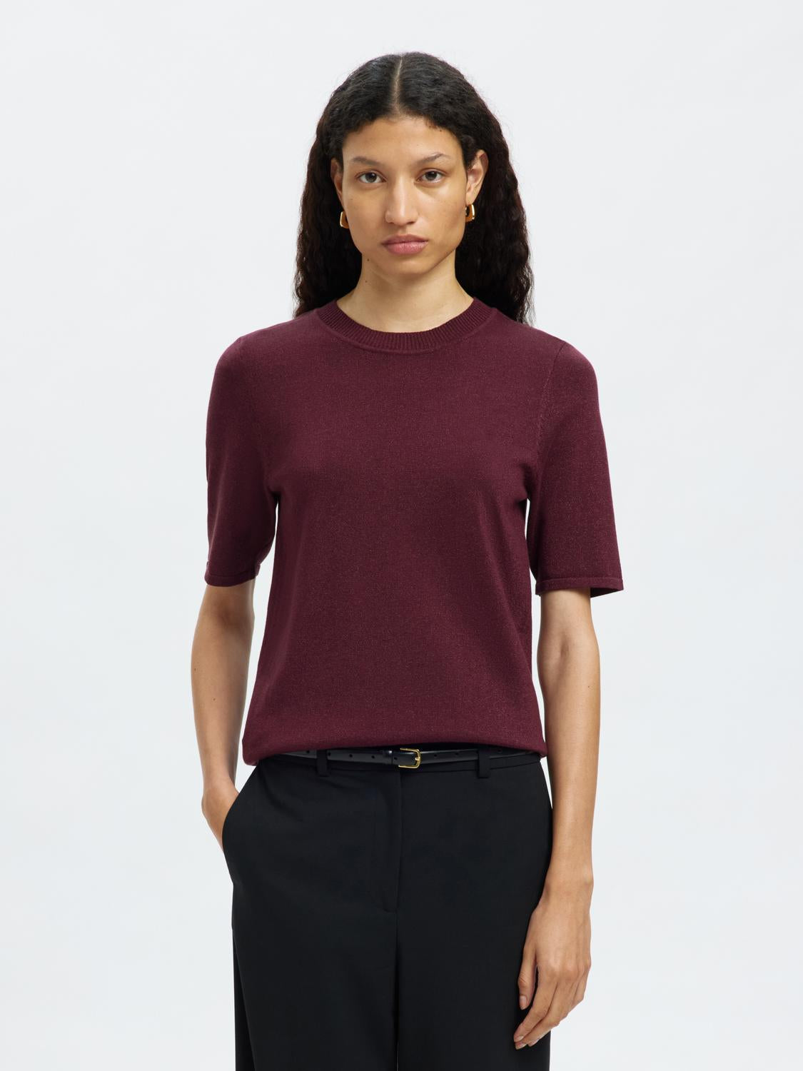 model_shot-front