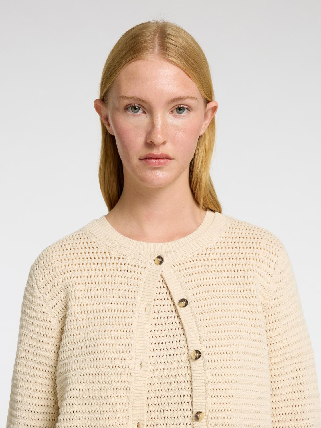 model_shot-detail