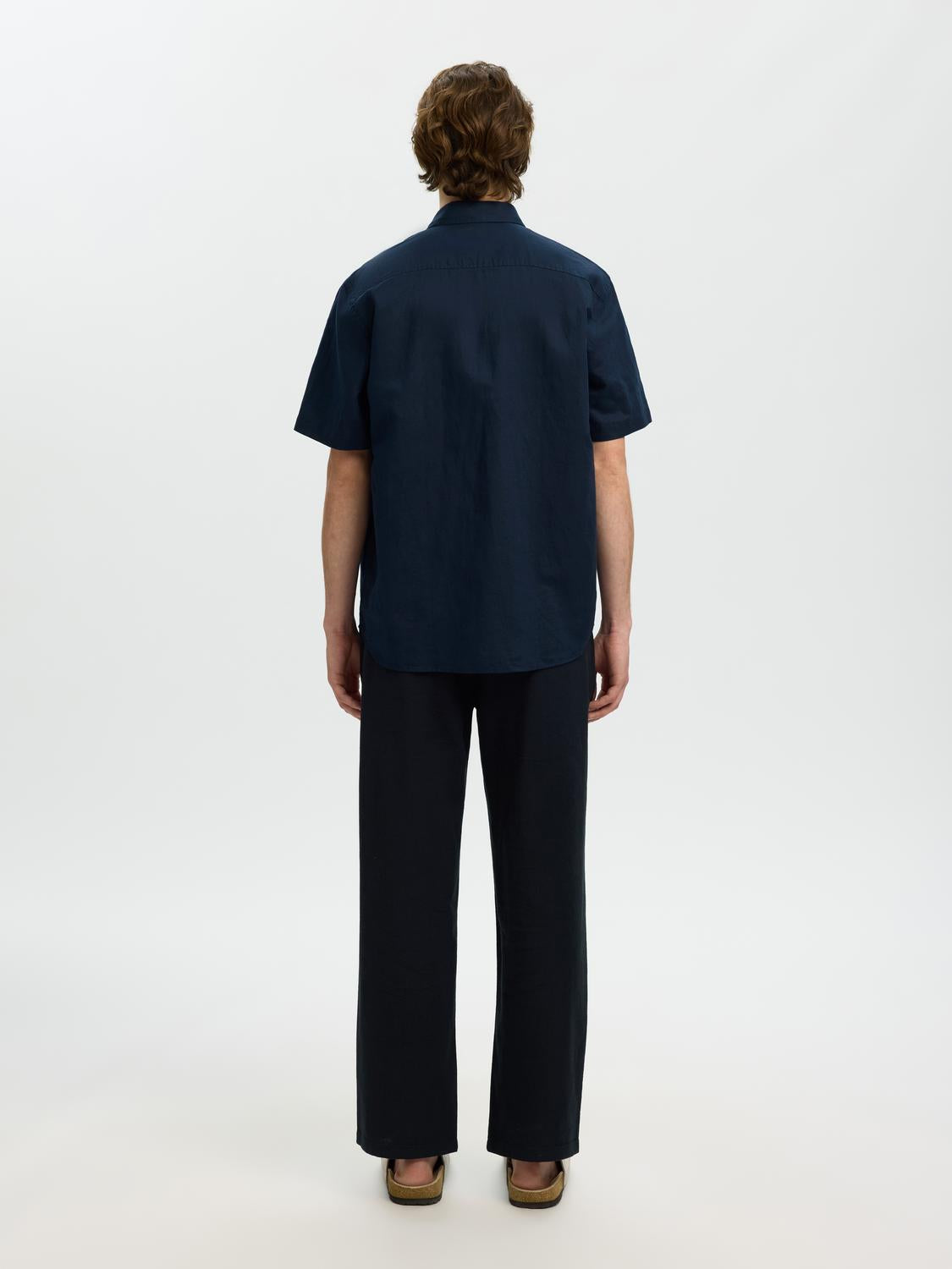 model_shot-back