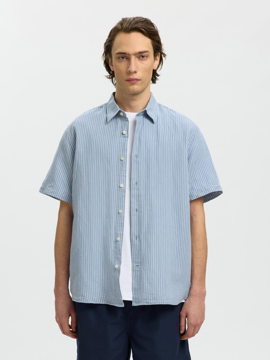 model_shot-front