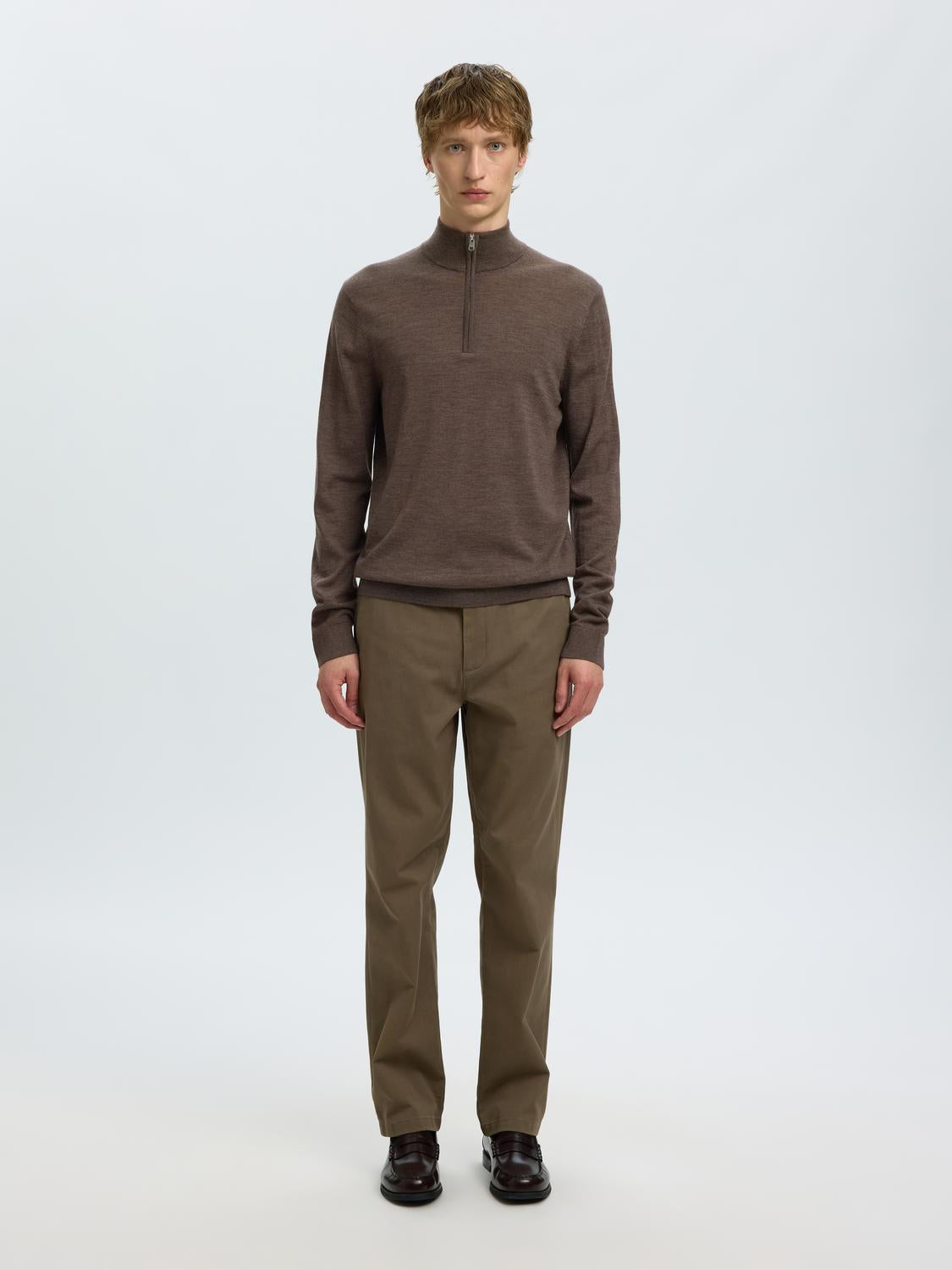 model_shot-front_full
