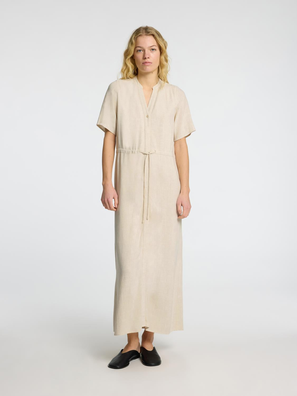 model_shot-front