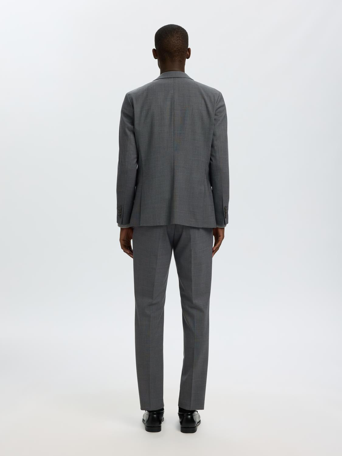 model_shot-back