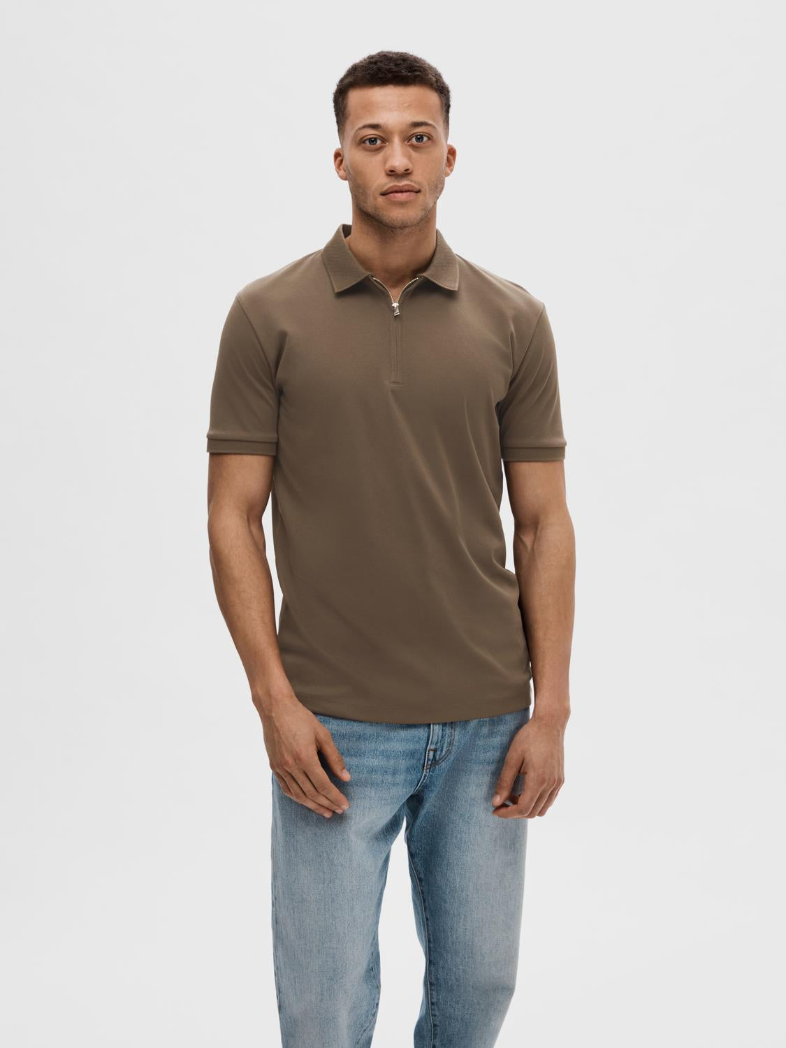 model_shot-front