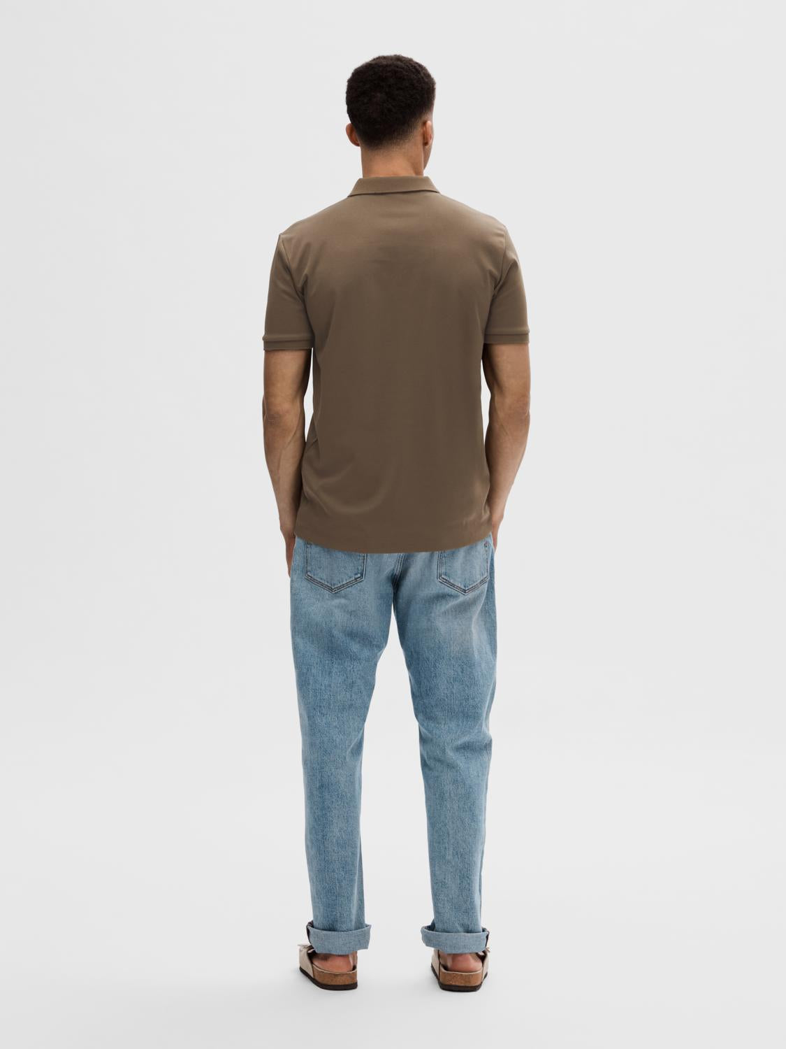 model_shot-back