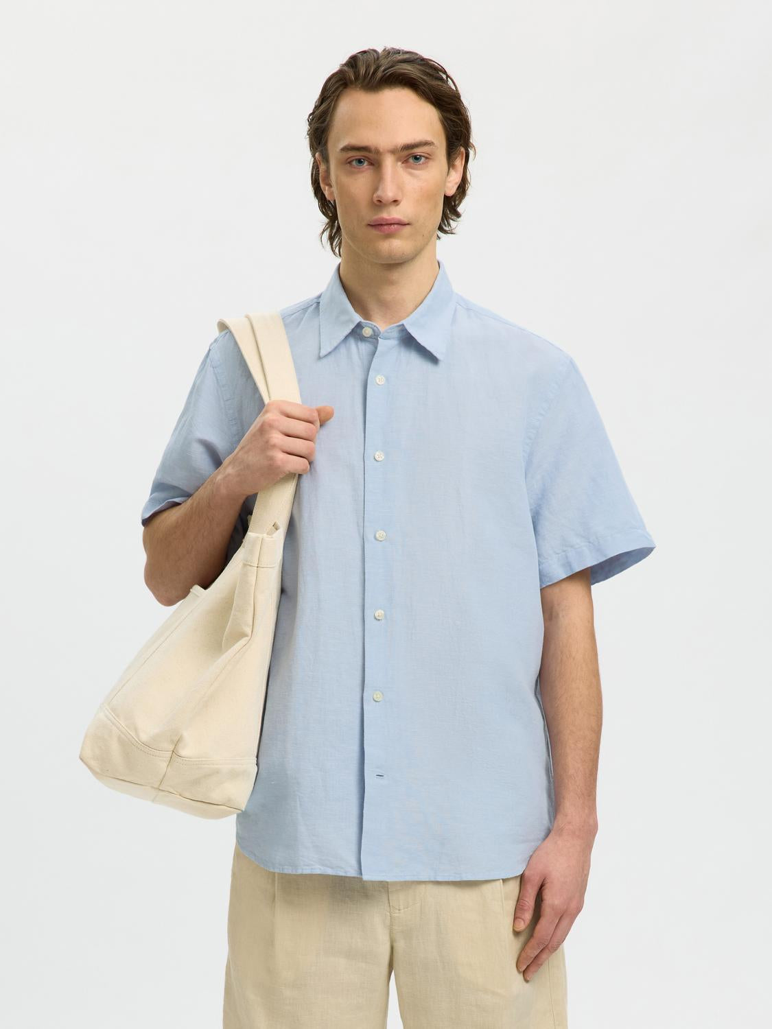model_shot-front