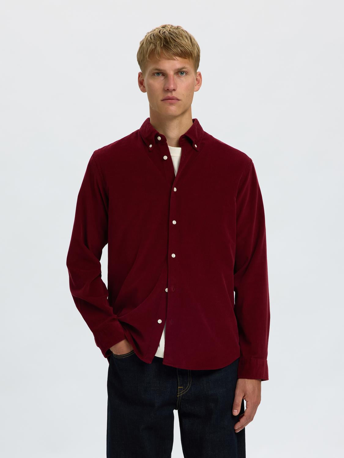 model_shot-front