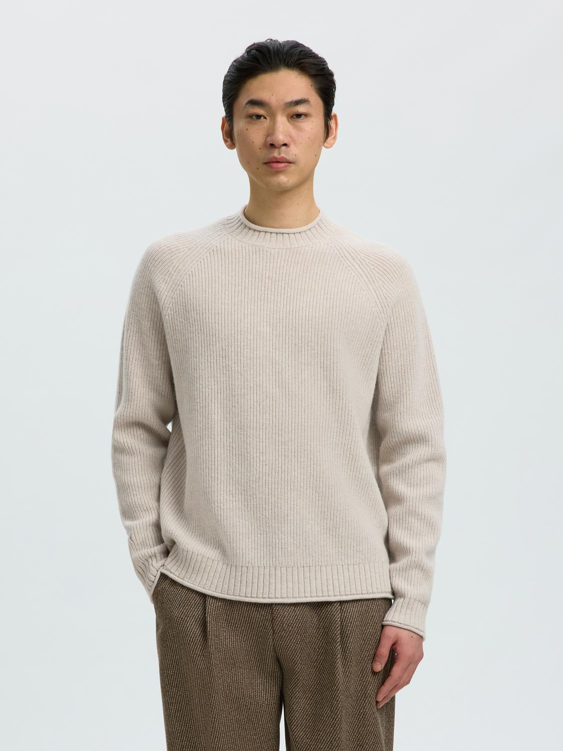 model_shot-front