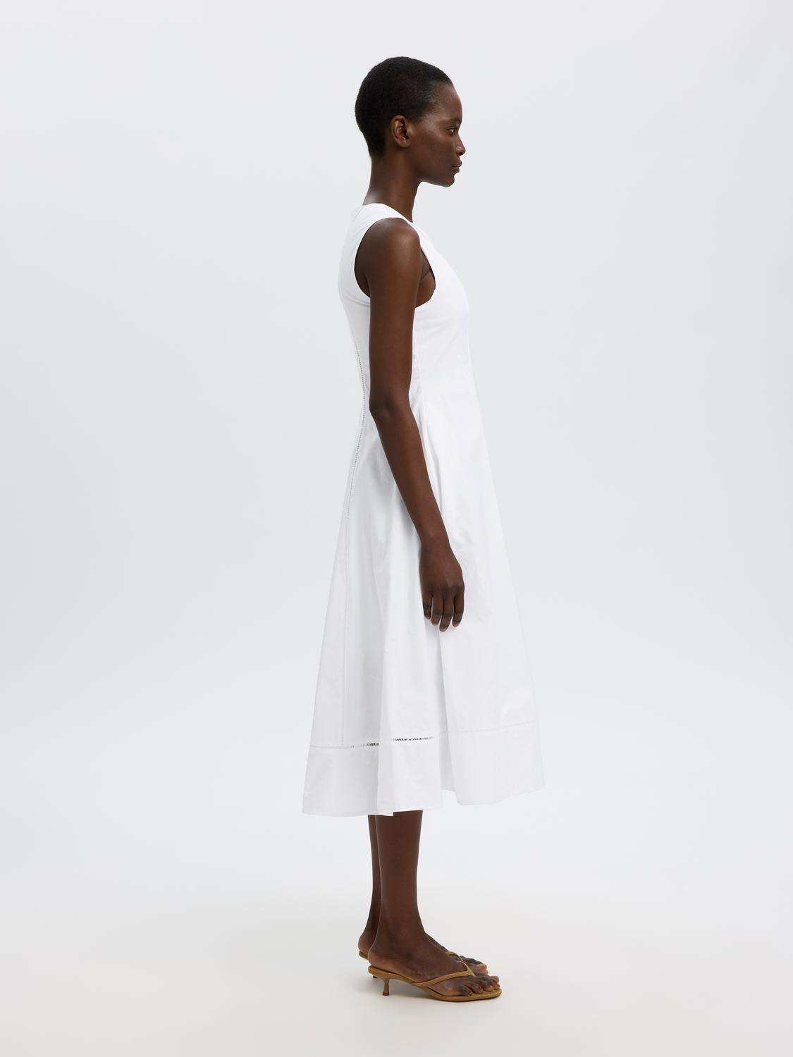 model_shot-creative