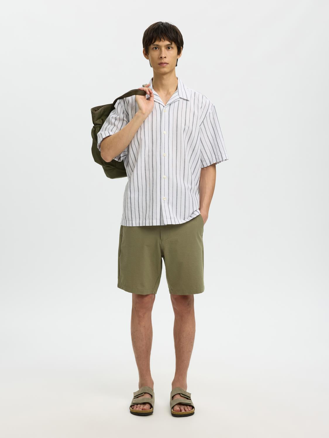 model_shot-creative
