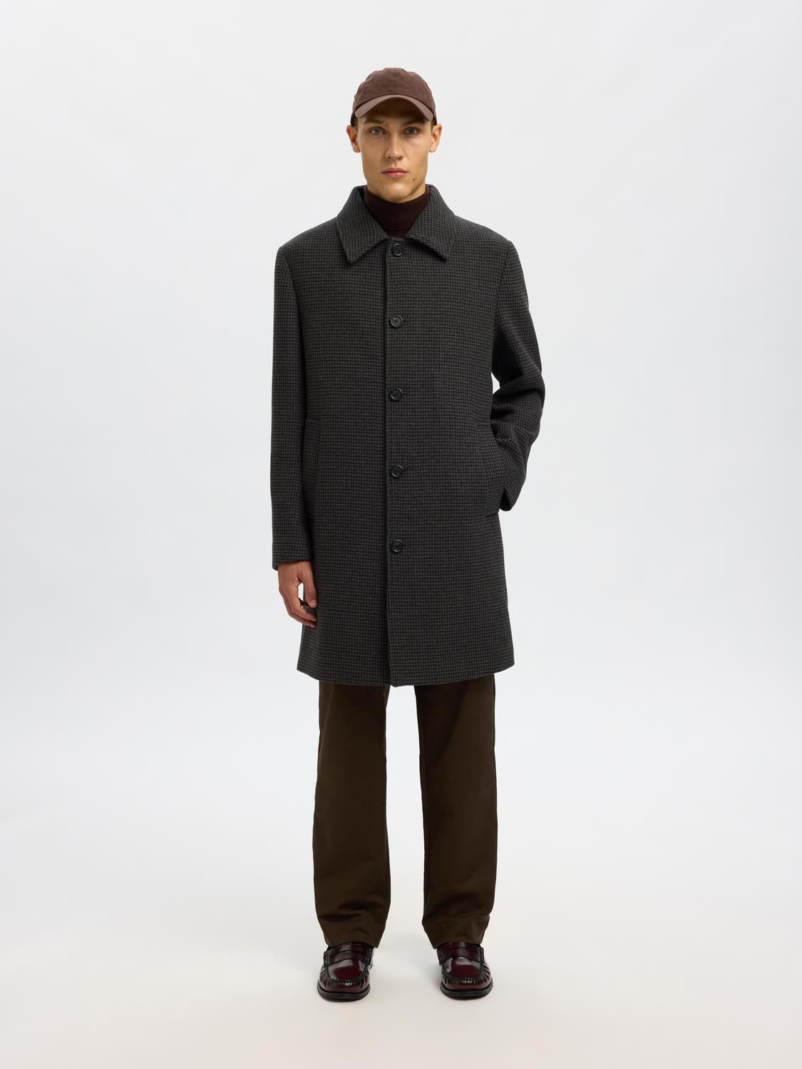 model_shot-front
