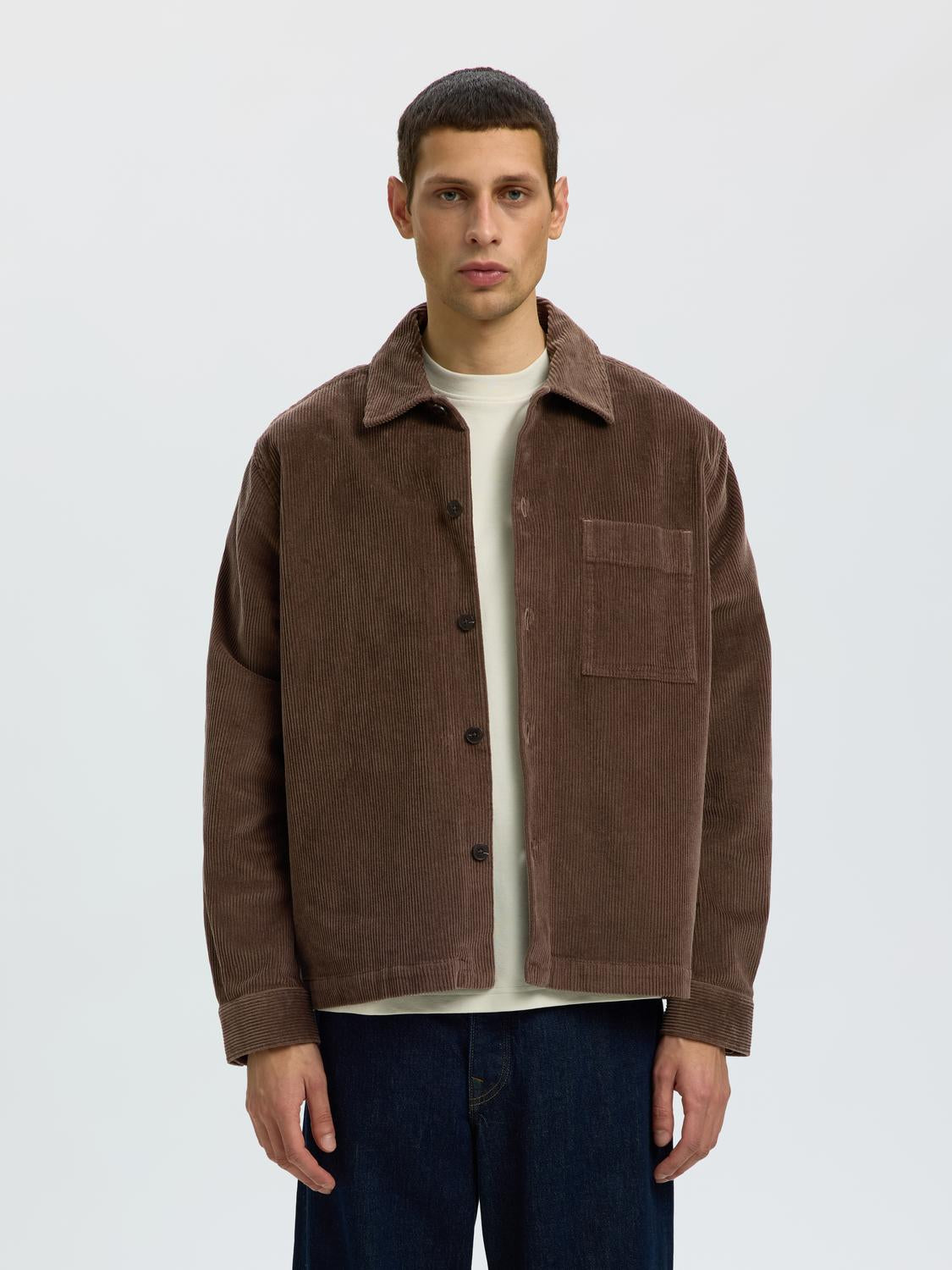 model_shot-front