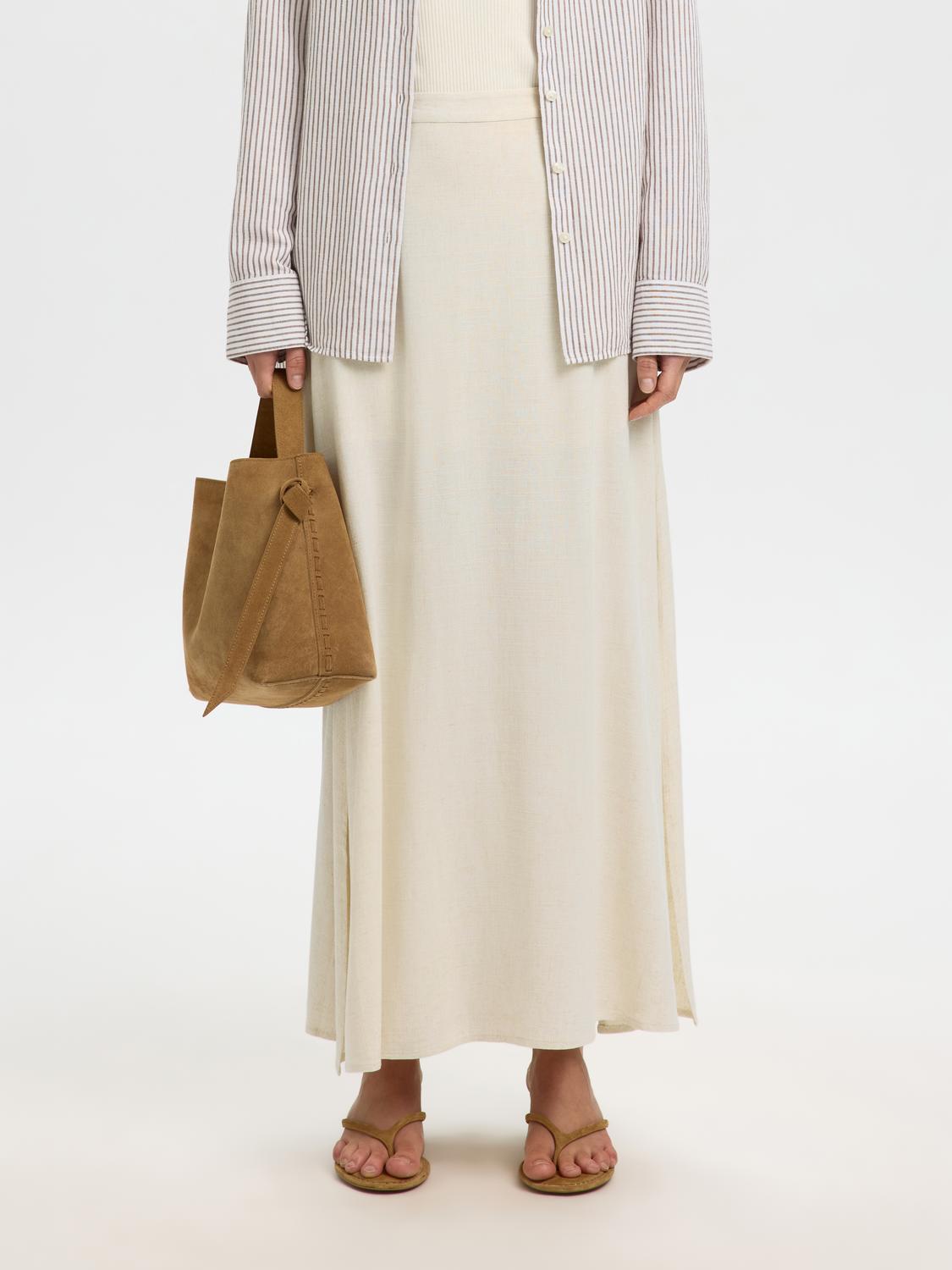 model_shot-front