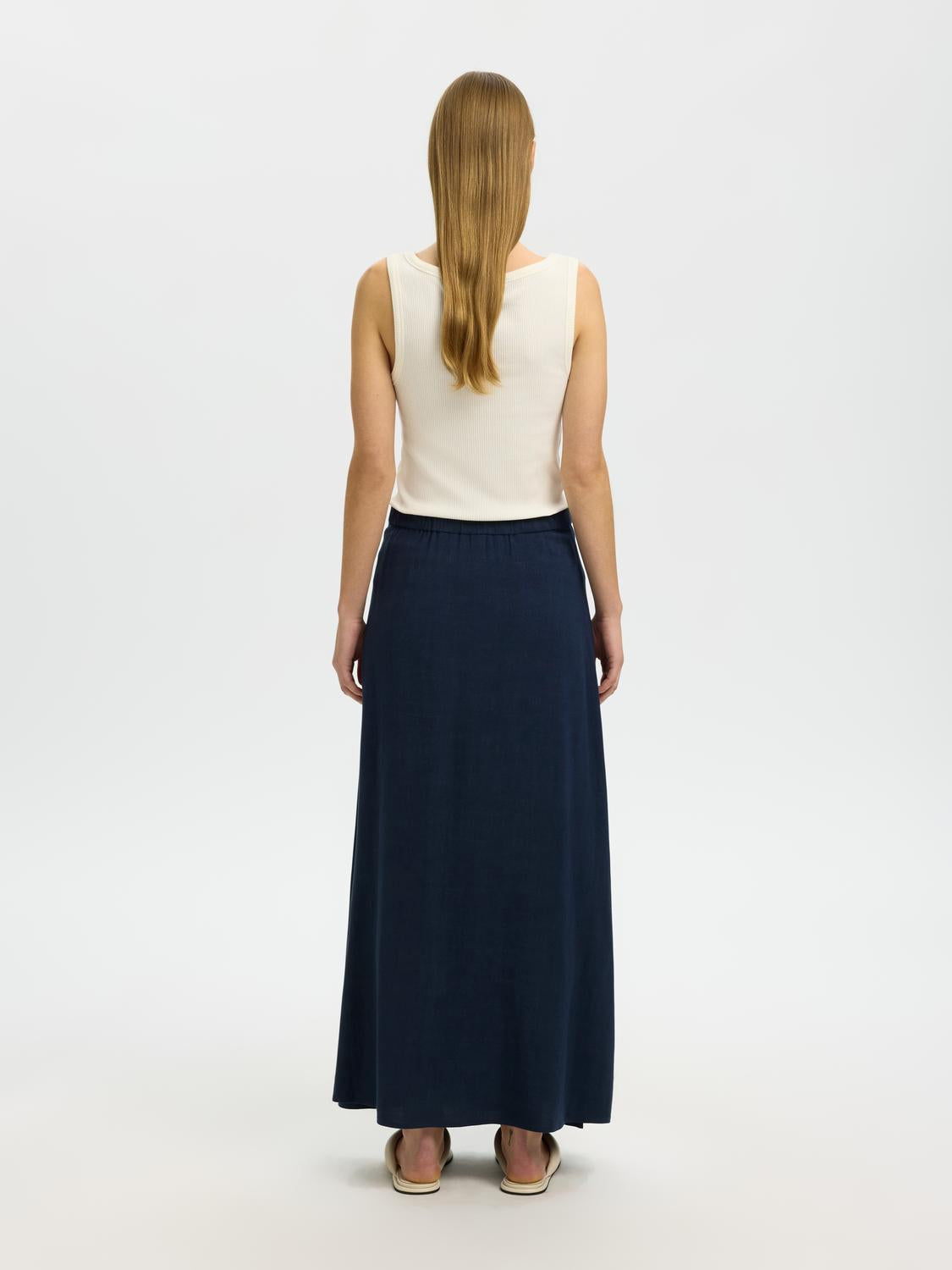 model_shot-back