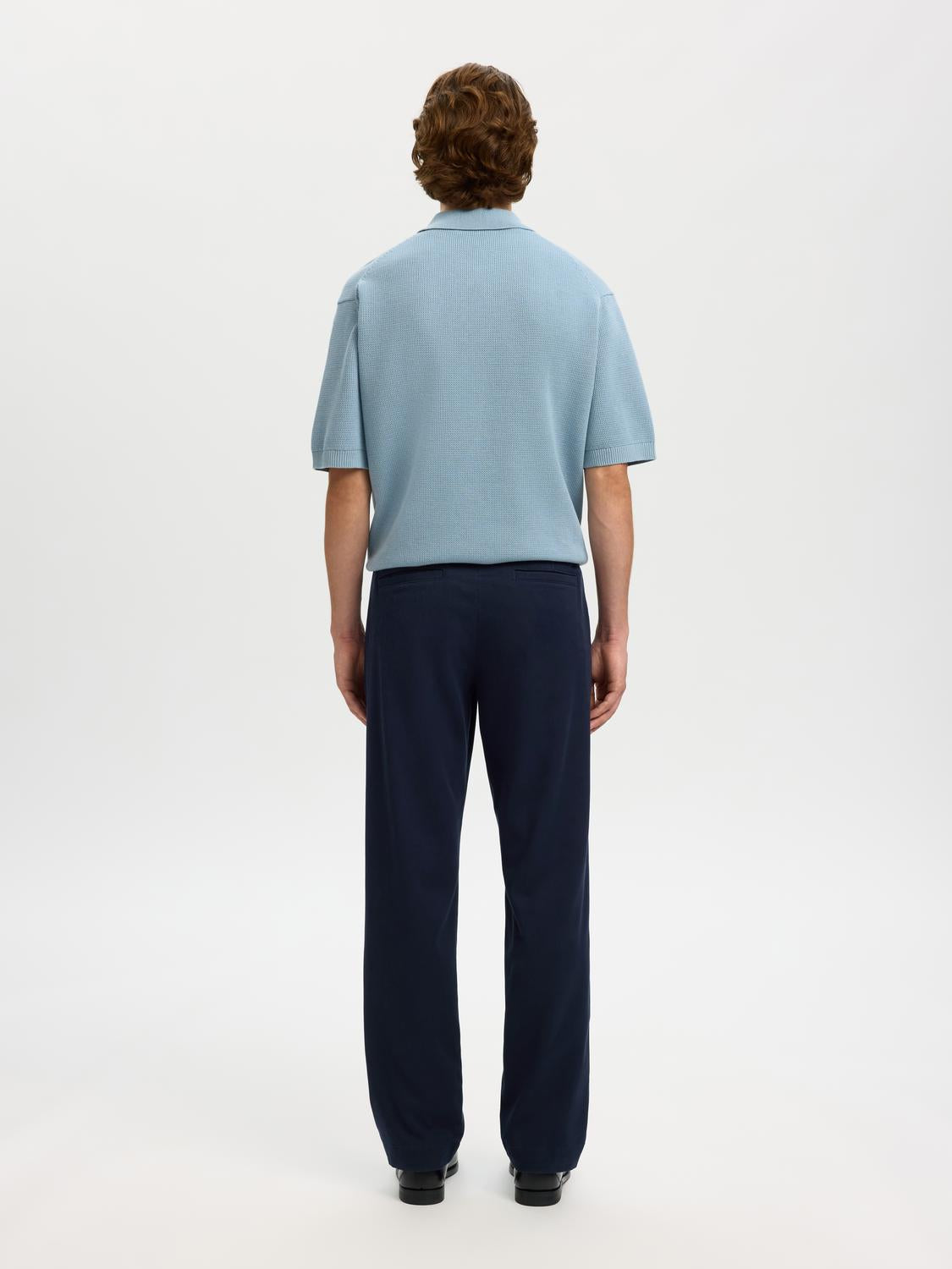 model_shot-back