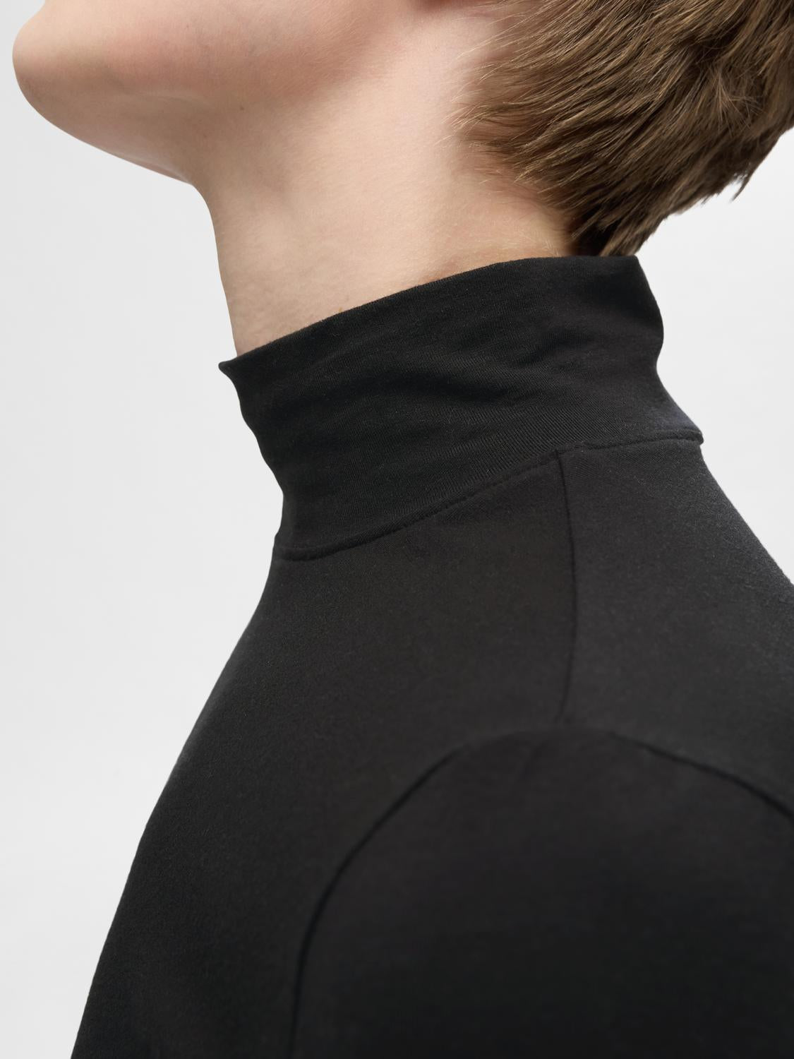 Manja Topp- Sort/ Black