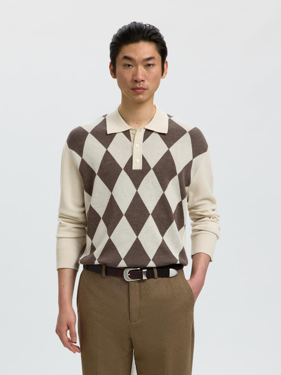 model_shot-front