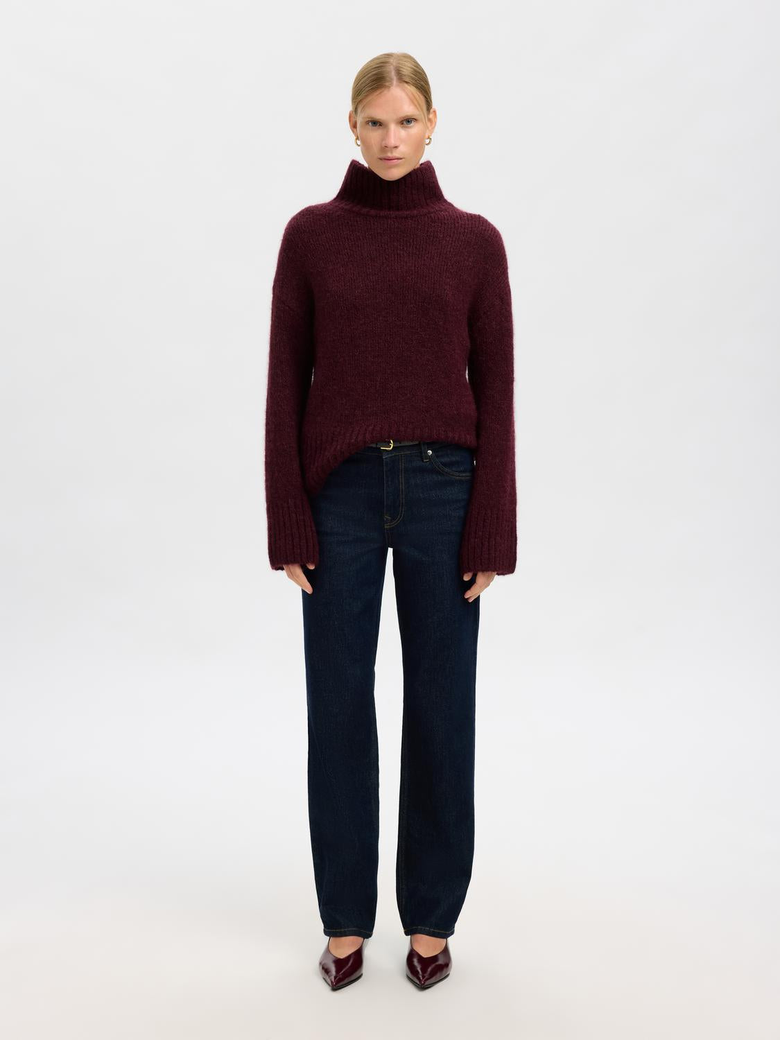 model_shot-front_full