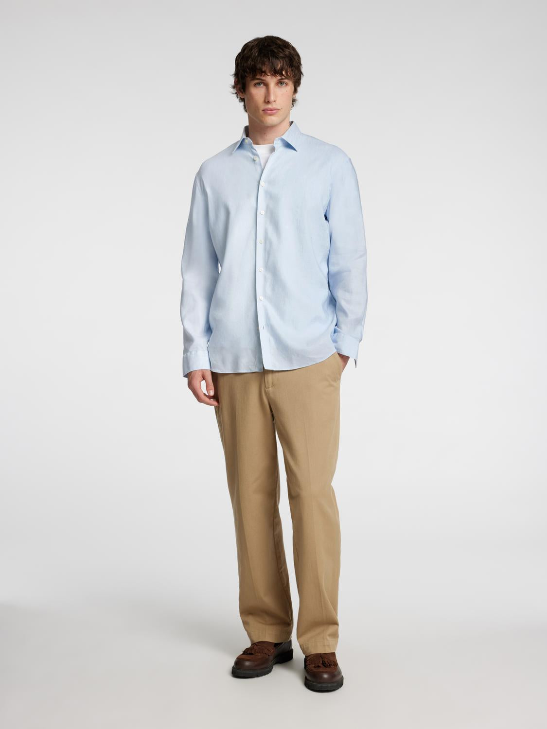 model_shot-front_full