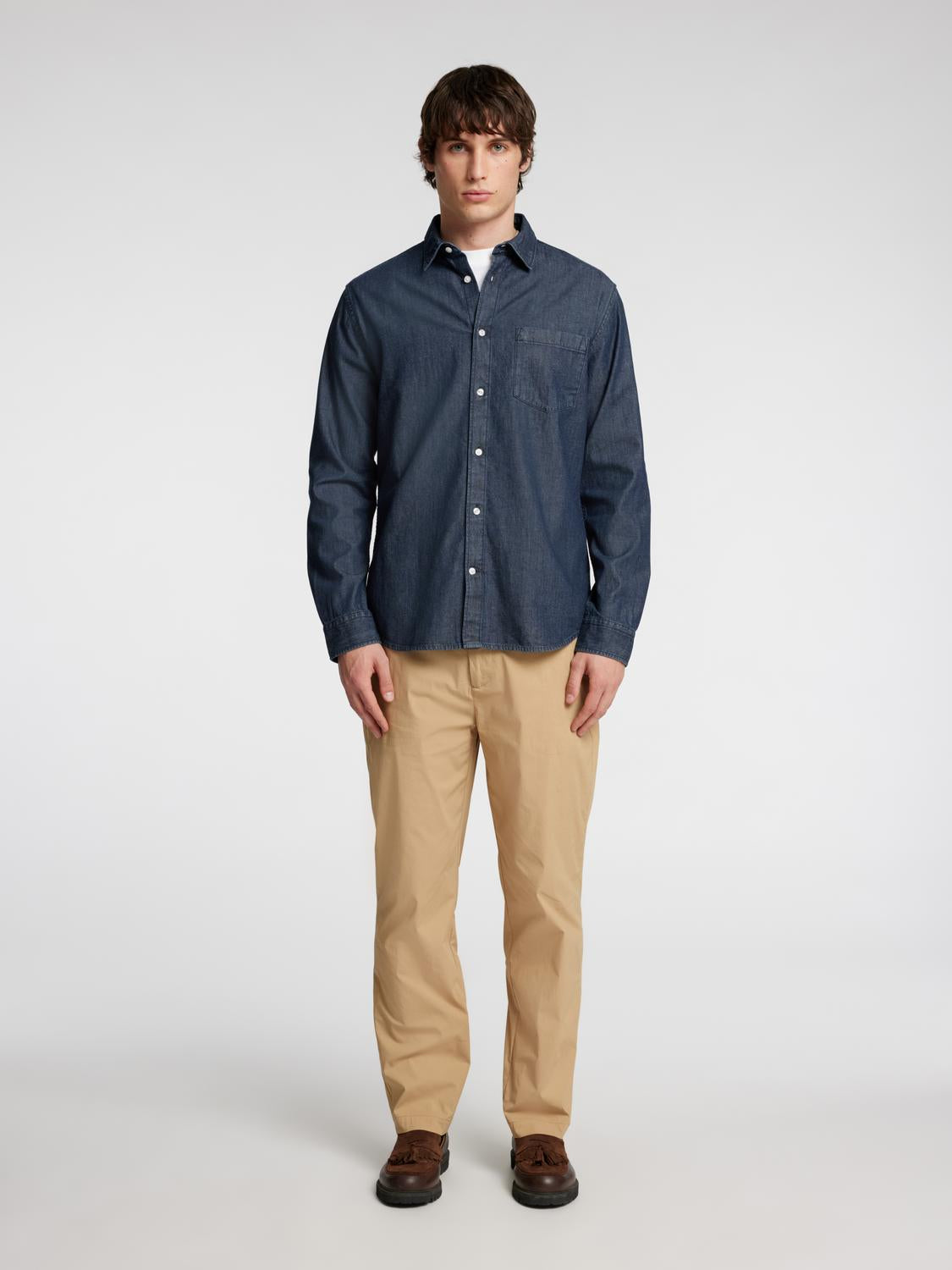 model_shot-front_full