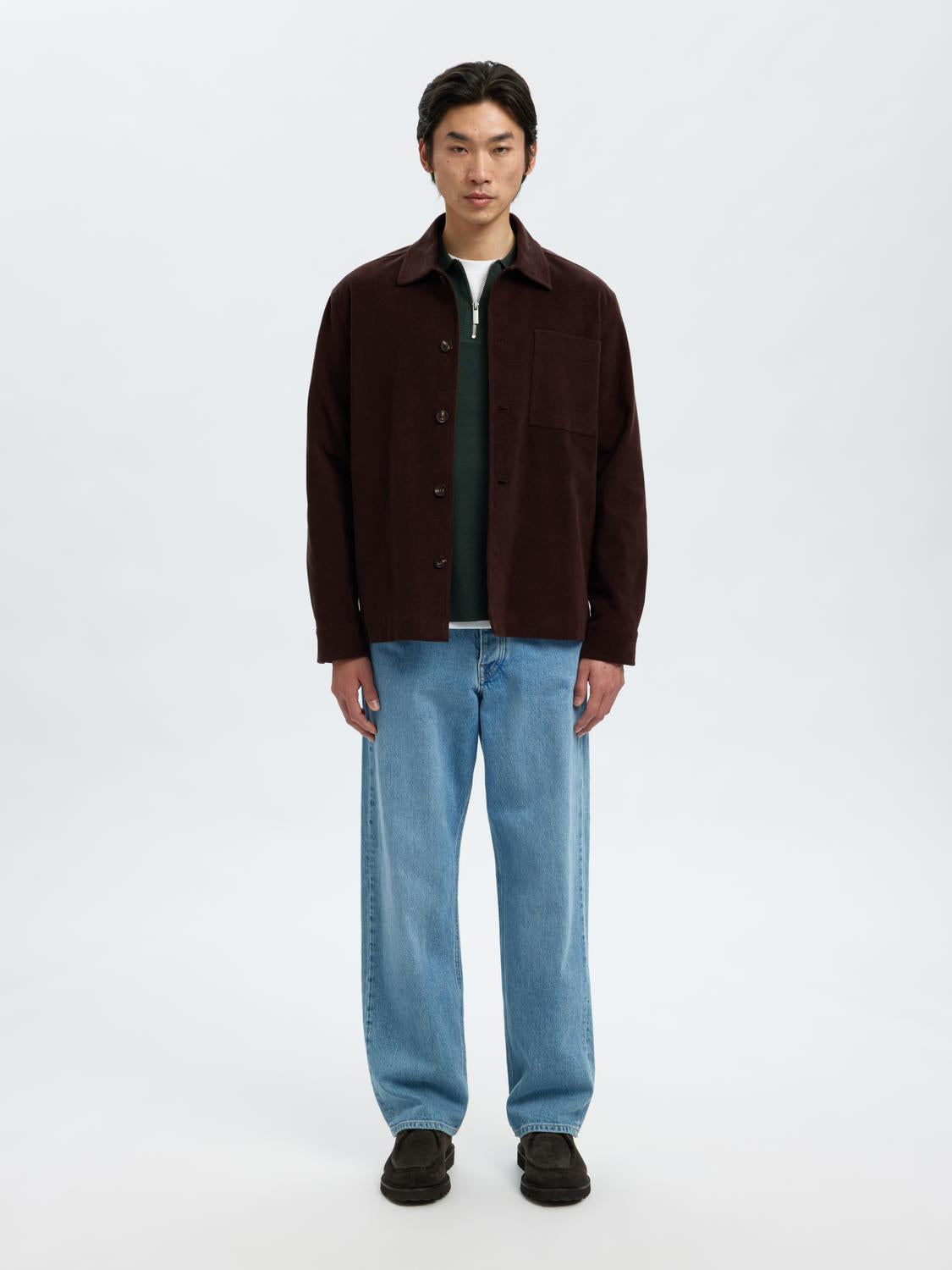 model_shot-front_full