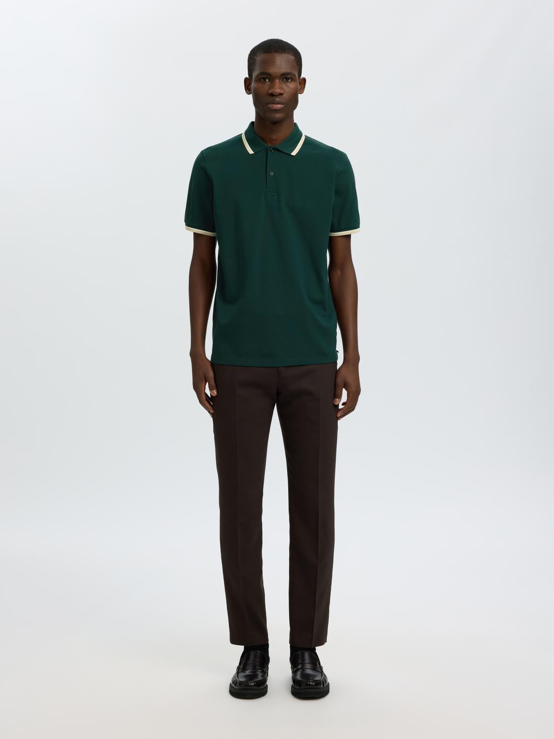 model_shot-front_full