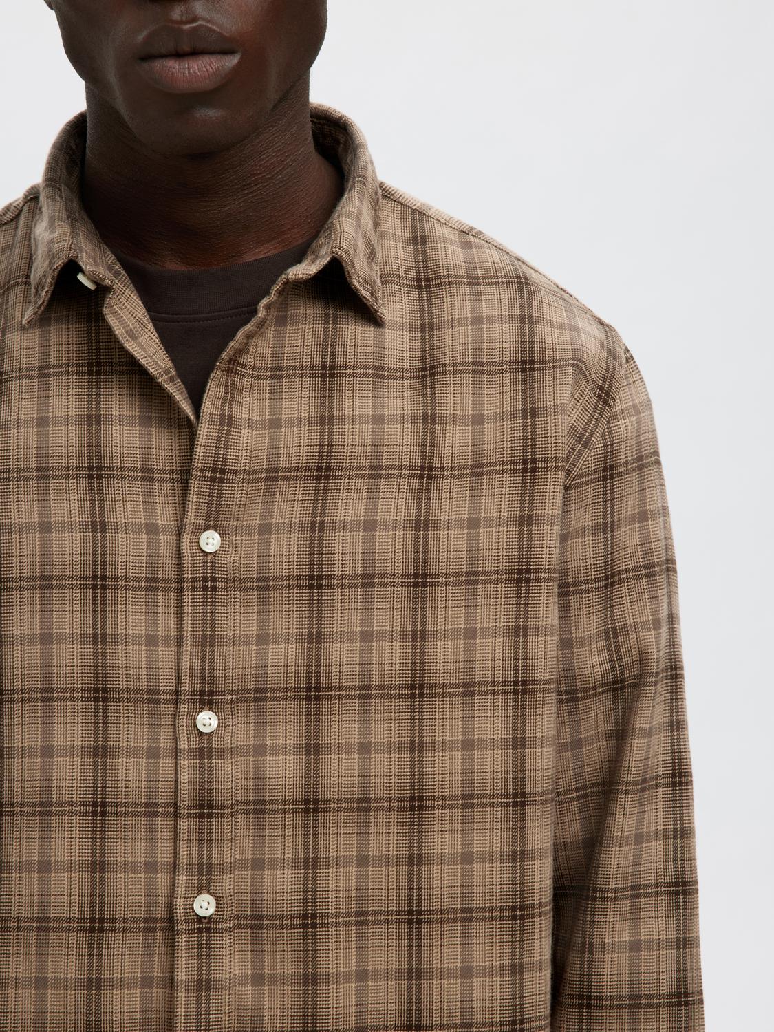 model_shot-detail