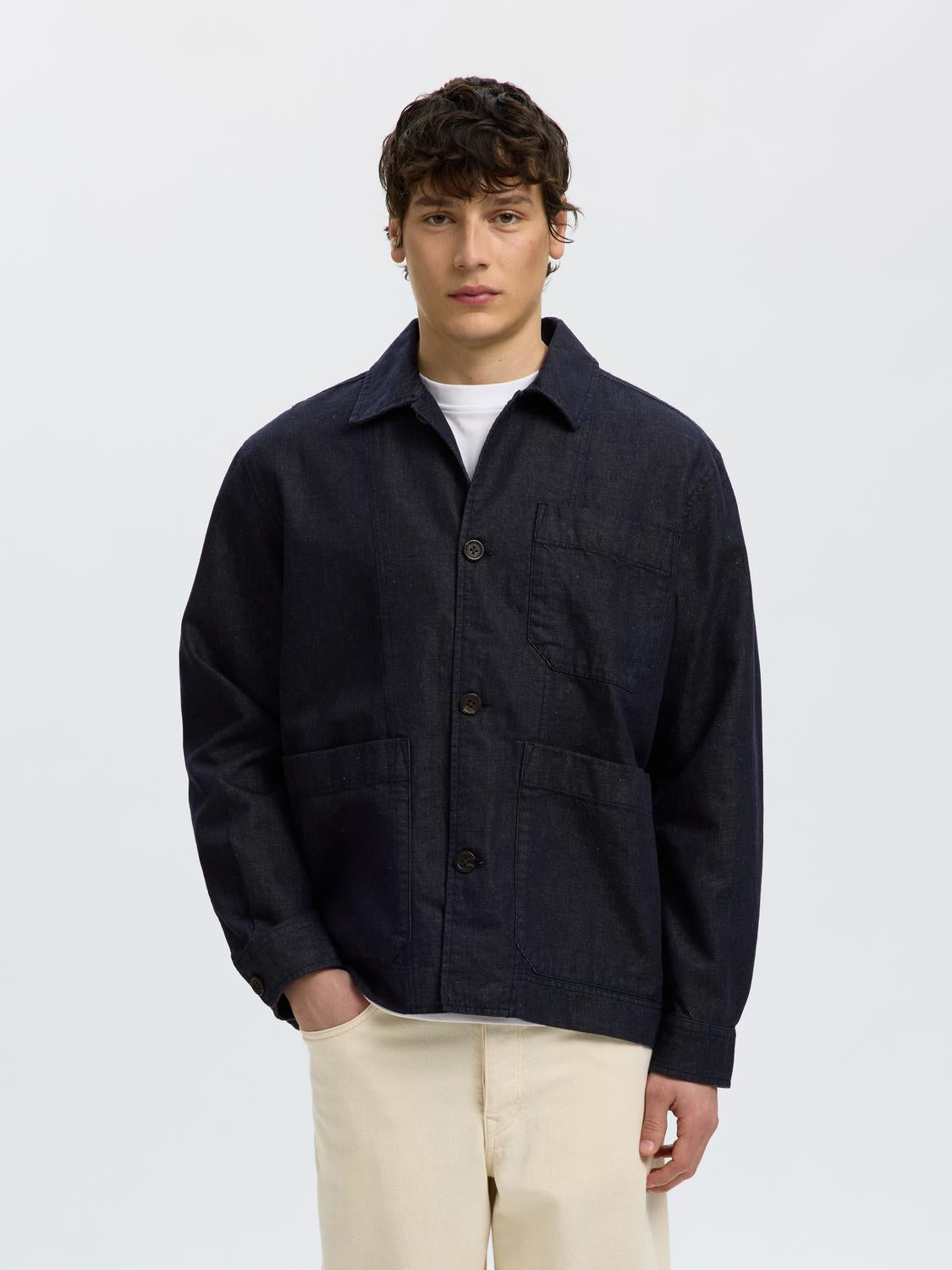 model_shot-front
