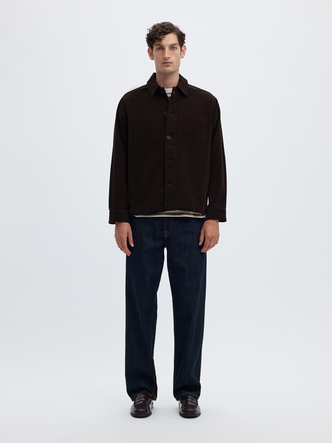 model_shot-front_full