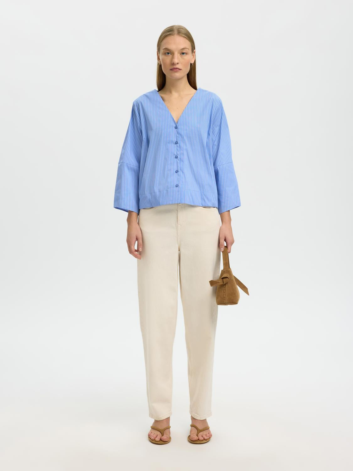 model_shot-front_full