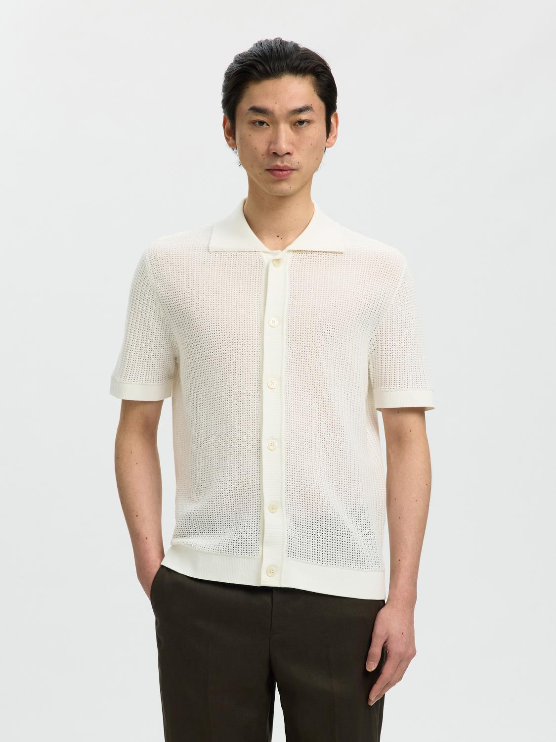model_shot-front