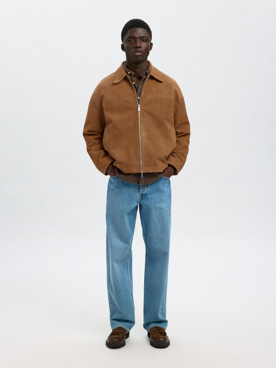 model_shot-creative