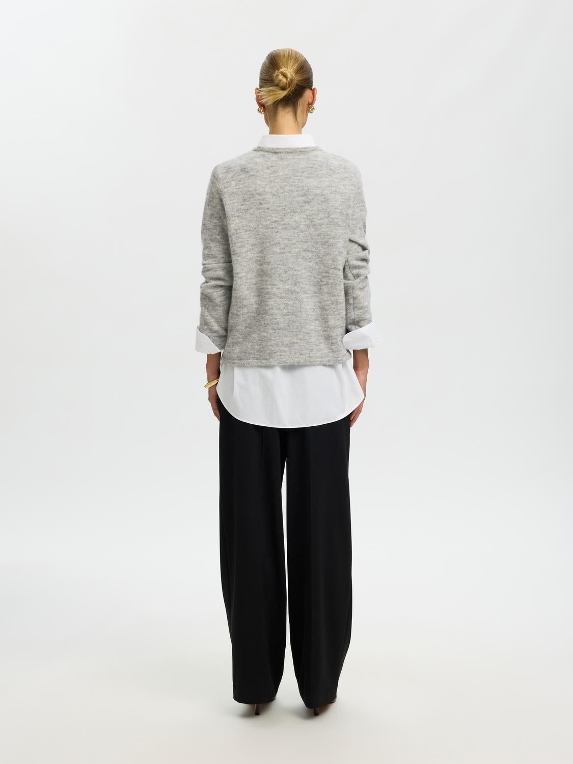 model_shot-back