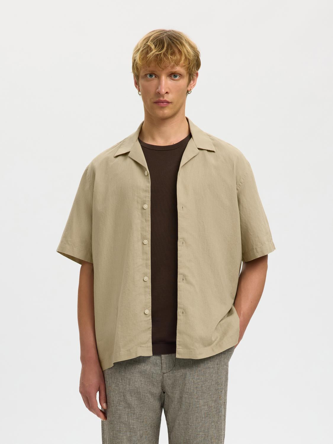 model_shot-front