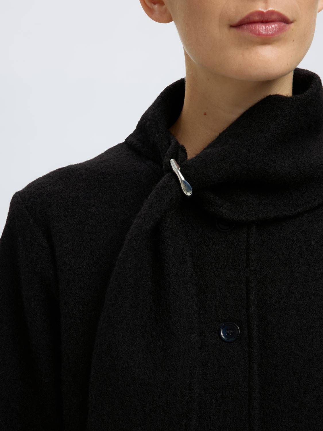 model_shot-detail