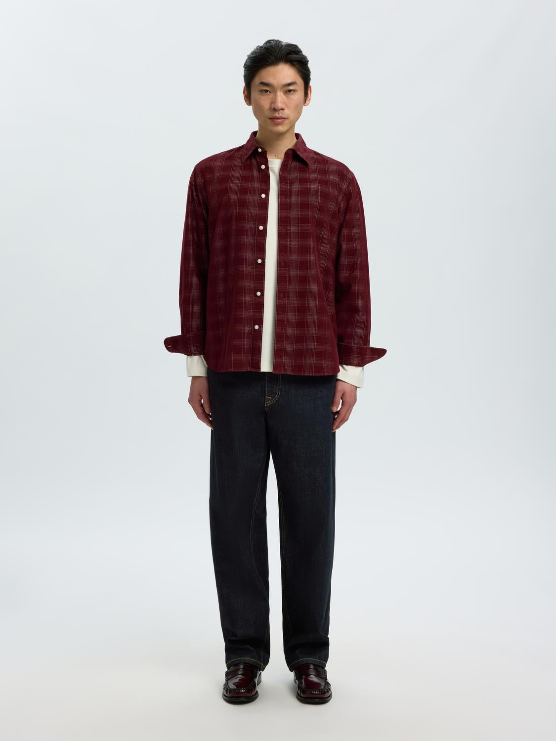 model_shot-front_full