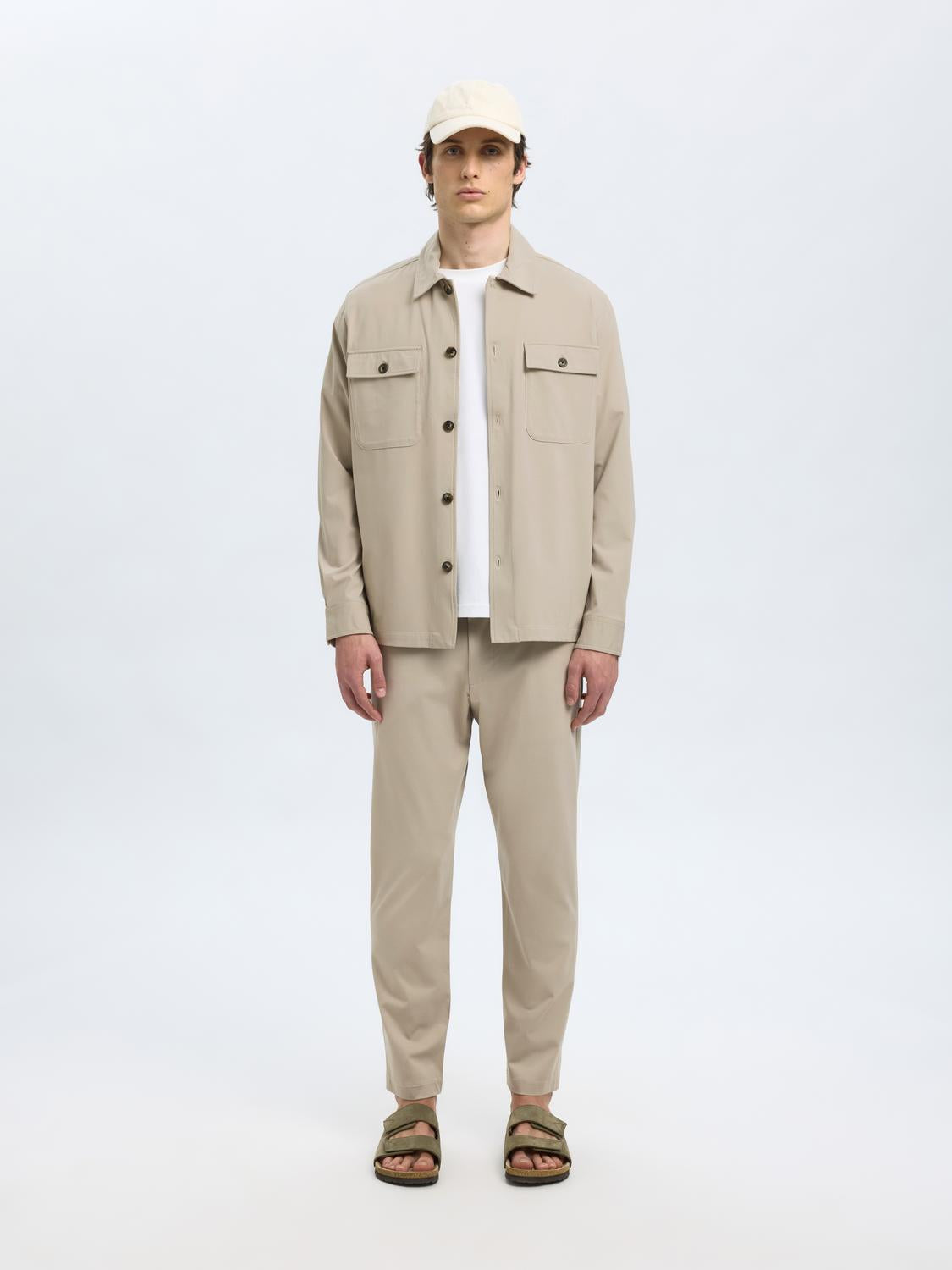 model_shot-front_full