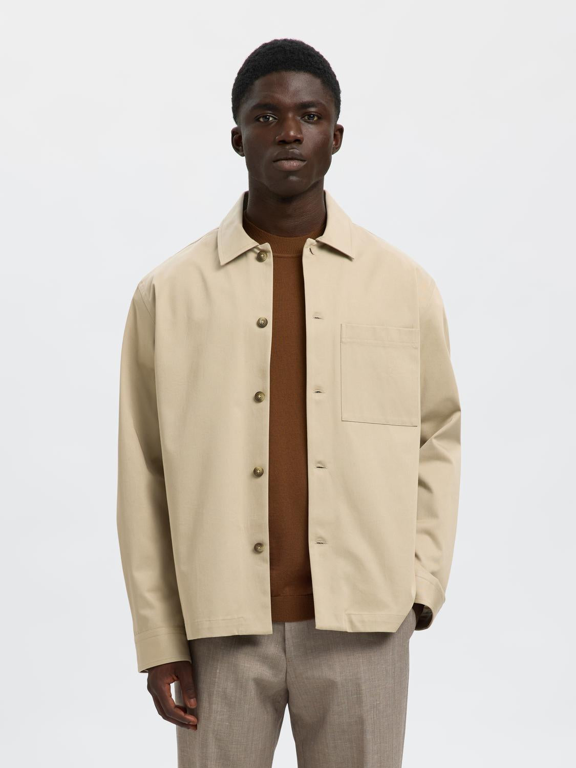 model_shot-front