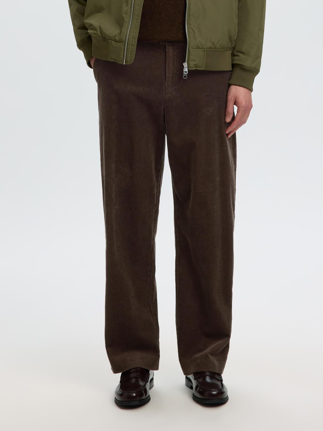 model_shot-front