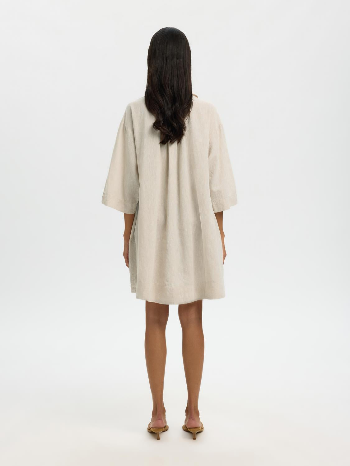 model_shot-back