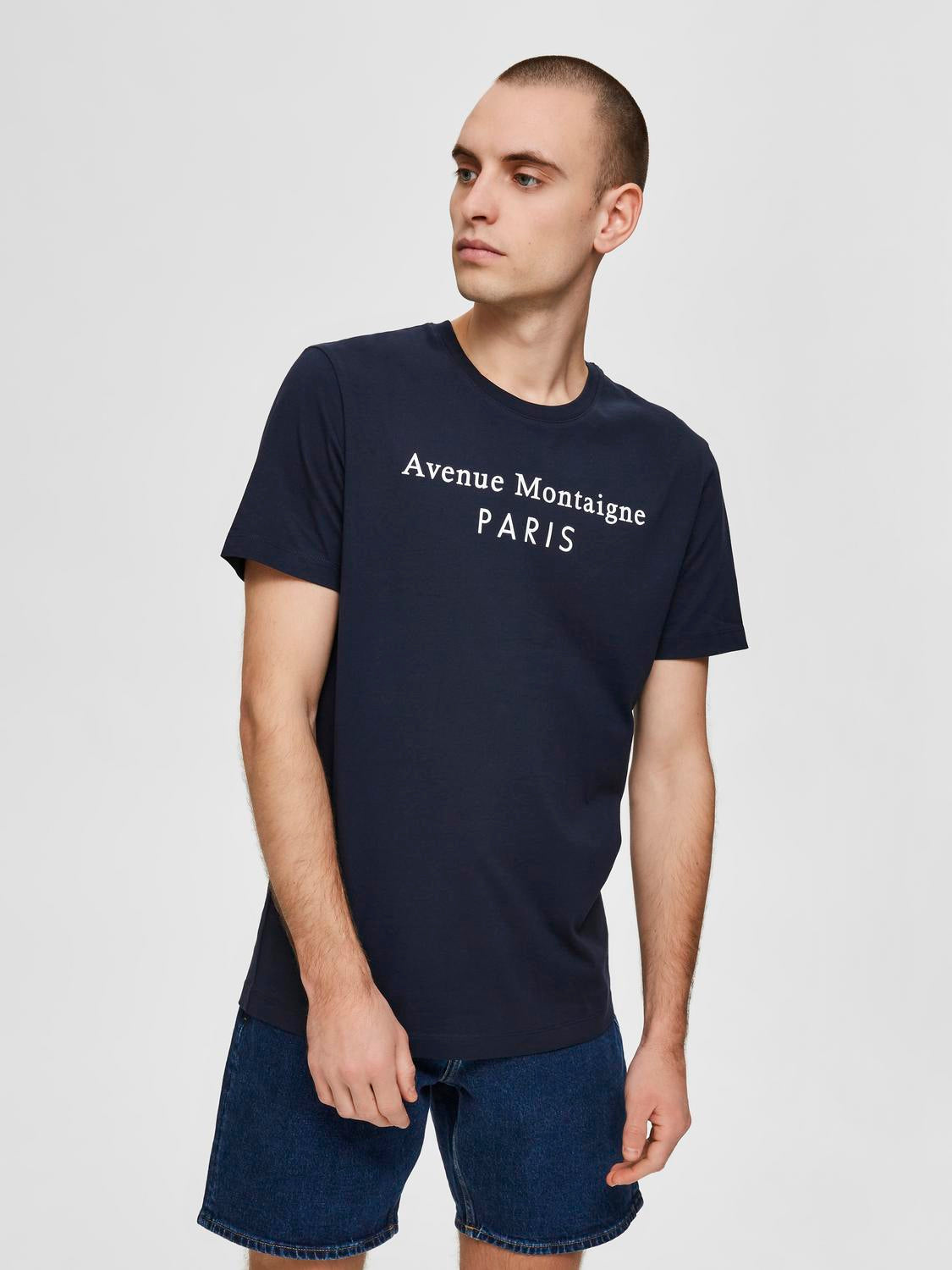 model_shot-front