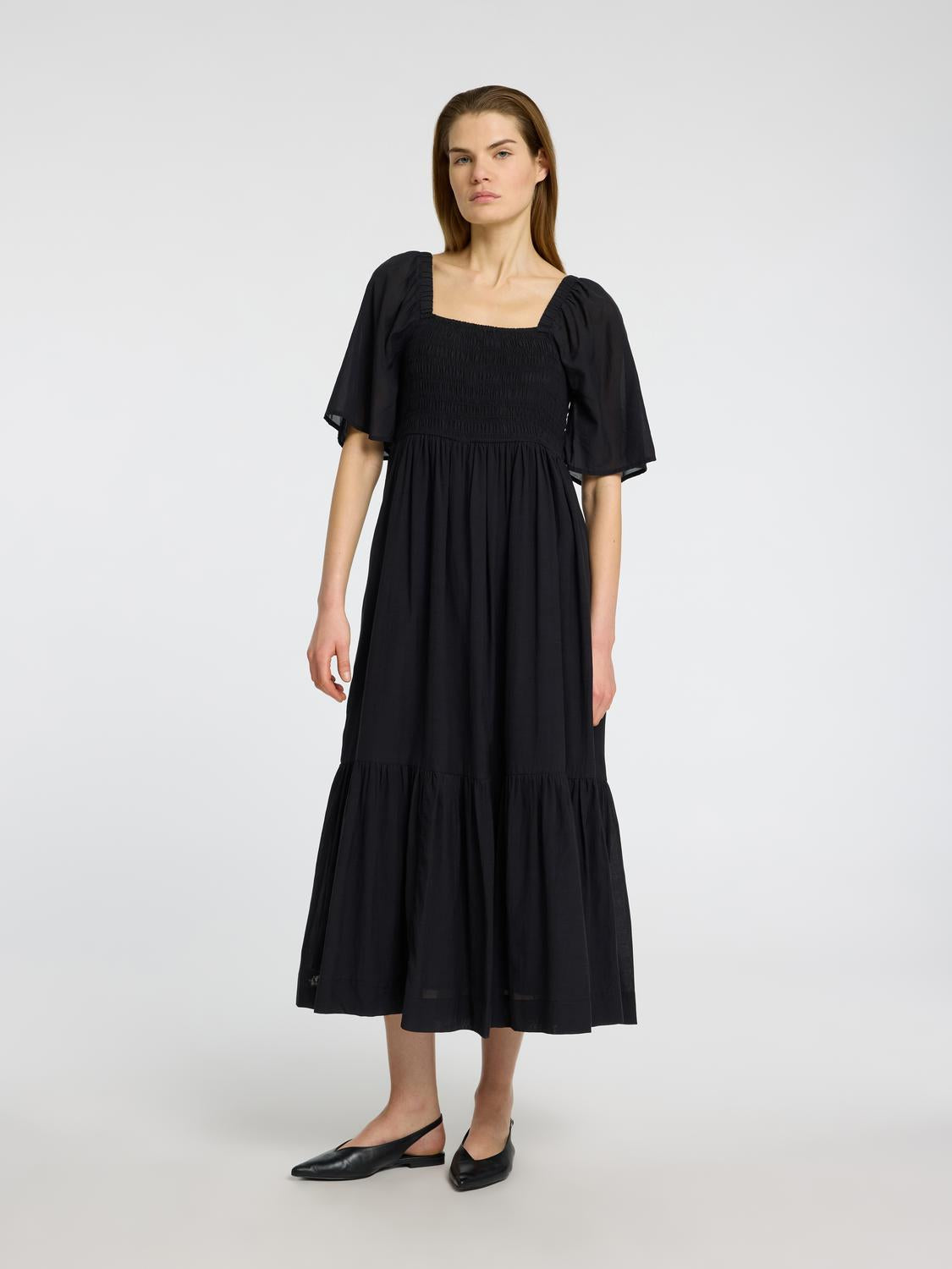 model_shot-front_full