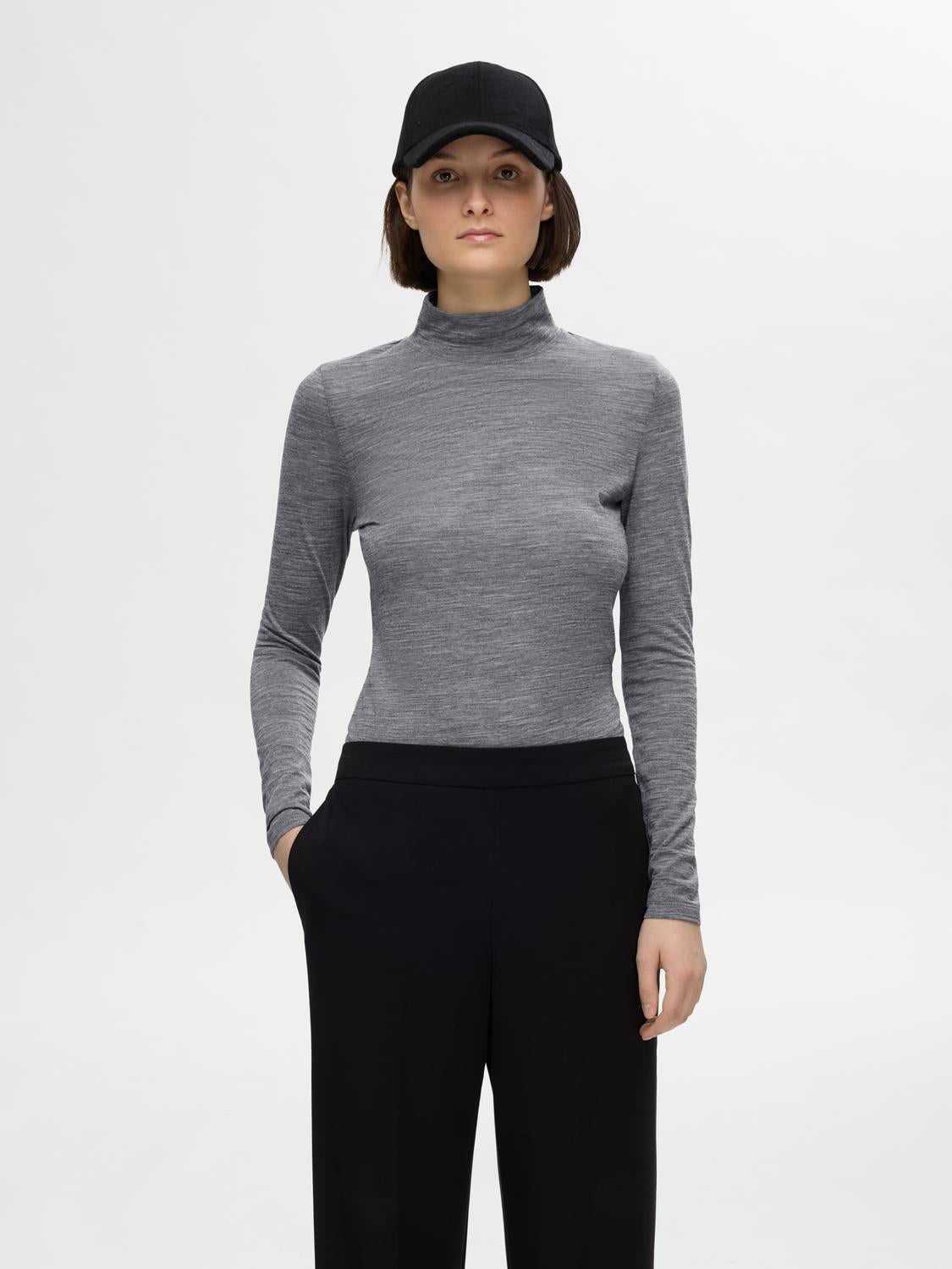 model_shot-front